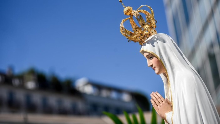La statua della Madonna di Fatima