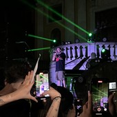 Oltre mille persone a Mondovì per l'esibizione di Ernia, rapper di "Supeclassico"  [FOTO E VIDEO]