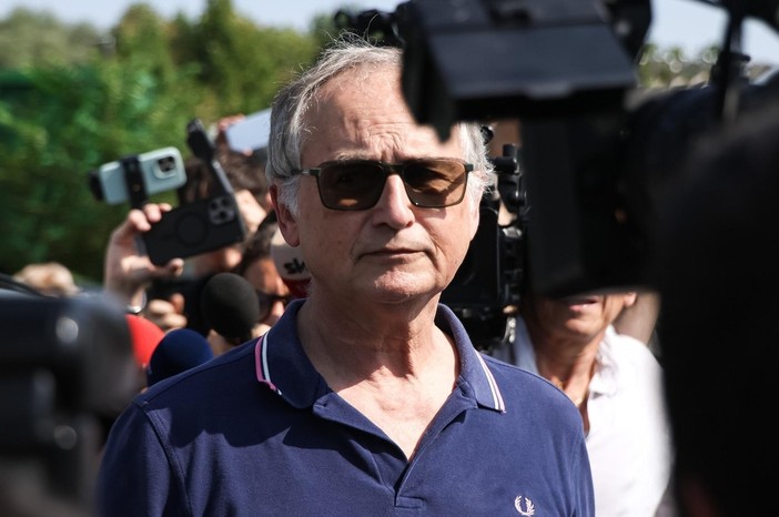 Mario Roggero nel luglio scorso, all'ingresso del carcere di Bollate (foto Adnkronos) Mario Roggero nel luglio scorso, all'ingresso del carcere di Bollate (foto Adnkronos)