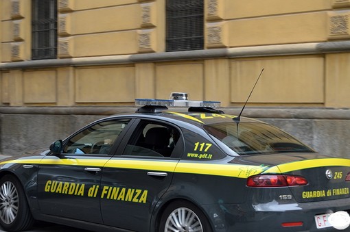 Nei guai noto tatuatore di Cuneo: accertata un'evasione di oltre 300mila euro