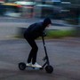 Rivoluzione monopattini elettrici, targa e assicurazione obbligatorie