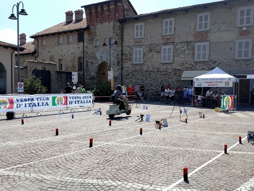 A Busca “Una Vespa per amica”