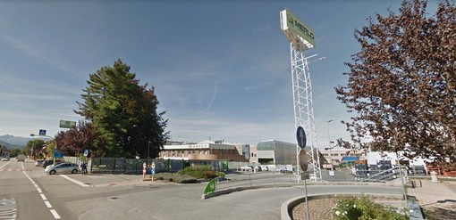 La rotonda della Merlo, sulla SP 422 a San Defendente di Cervasca La rotonda della Merlo, sulla SP 422 a San Defendente di Cervasca