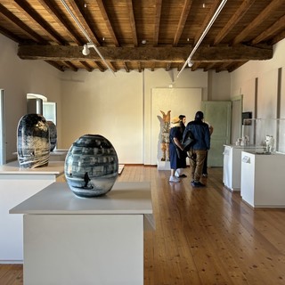 A Mondovì &quot;Libertà Creativa e innovazione&quot;, mostra dedicata alla ceramica con le opere dell'Accademia Lettone delle Arti di Riga
