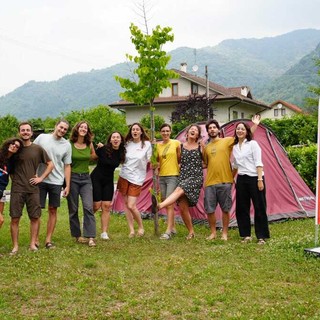 Nuovi Mondi Social Camping 2026: a Roccasparvera un mese tra tende, relazioni e giovani da tutta Europa Nuovi Mondi Social Camping 2026: a Roccasparvera un mese tra tende, relazioni e giovani da tutta Europa