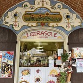 Furto al negozio di alimentari "Il Girasole" sotto i portici del Santuario di Vicoforte Furto al negozio di alimentari "Il Girasole" sotto i portici del Santuario di Vicoforte
