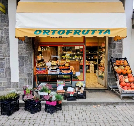 “Ortofrutta” dopo trent'anni saluta Dronero “Ortofrutta” dopo trent'anni saluta Dronero