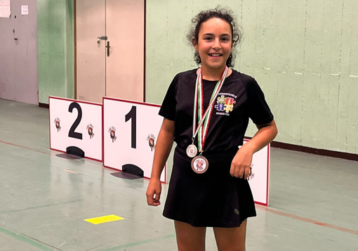 TENNISTAVOLO / L'undicenne albese Prisca Cosentino protagonista a Torino TENNISTAVOLO / L'undicenne albese Prisca Cosentino protagonista a Torino