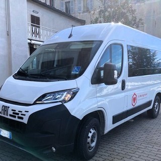 Un nuovo pulmino per gli ospiti  del Centro Diurno e Residenziale “La Vignola” di Mondovì