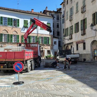 Ceva, riemerge la pavimentazione in pietra nelle piazze del centro