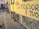 "Il mio cuore è tuo": un messaggio d'amore sul muro di una casa a Savigliano. Denunciata ventenne "Il mio cuore è tuo": un messaggio d'amore sul muro di una casa a Savigliano. Denunciata ventenne