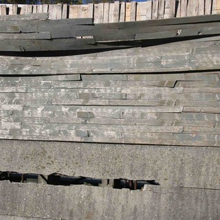 Il muro esterno dello sferisterio di piazza Martiri