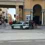 La Polizia locale di Cuneo in corso Nizza, dove le infrazioni non si contano