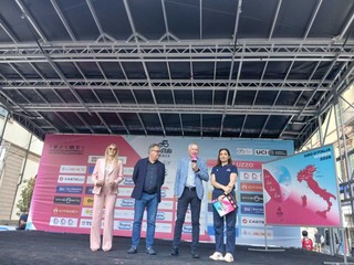 Saluzzo, partenza del Giro d'Italia Women