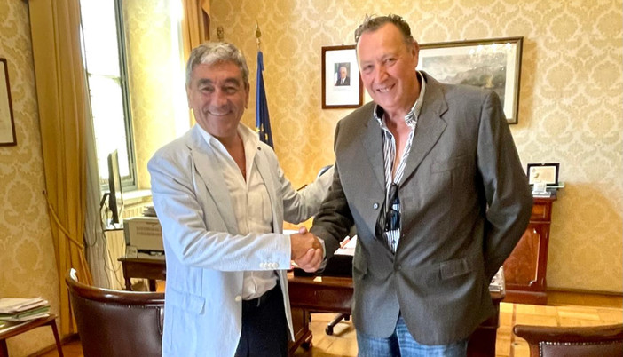 Elva, il sindaco Claudio Arneodo incontra il prefetto Elva, il sindaco Claudio Arneodo incontra il prefetto