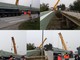 Le operazioni di allestimento del nuovo ponte