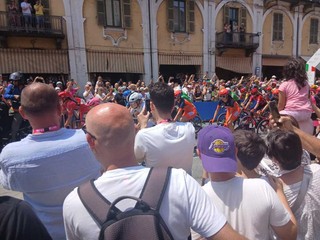 Saluzzo, partenza del Giro d'Italia Women