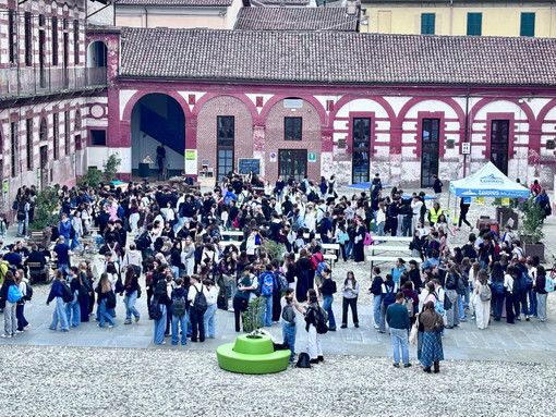 Saluzzo, quasi mille diciottenni a "Il Quartiere" per la Festa del Riconoscimento Saluzzo, quasi mille diciottenni a "Il Quartiere" per la Festa del Riconoscimento