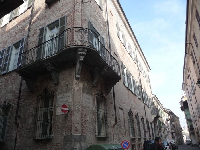 Cuneo, la mostra "Visioni del sacro" conquista Palazzo Samone Cuneo, la mostra "Visioni del sacro" conquista Palazzo Samone
