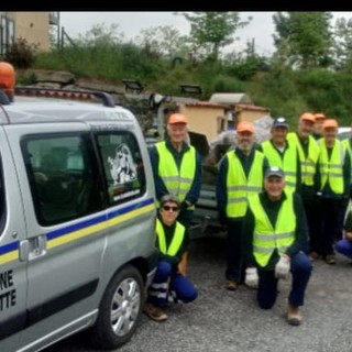Beinette, i volontari di protezione civile al lavoro per ripulire il paese