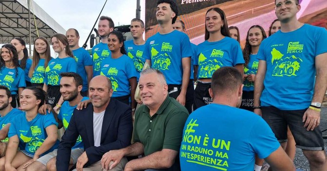 Volontari con sindaco Lorenzo Benzo e consigliere regionale Franco Graglia Volontari con sindaco Lorenzo Benzo e consigliere regionale Franco Graglia
