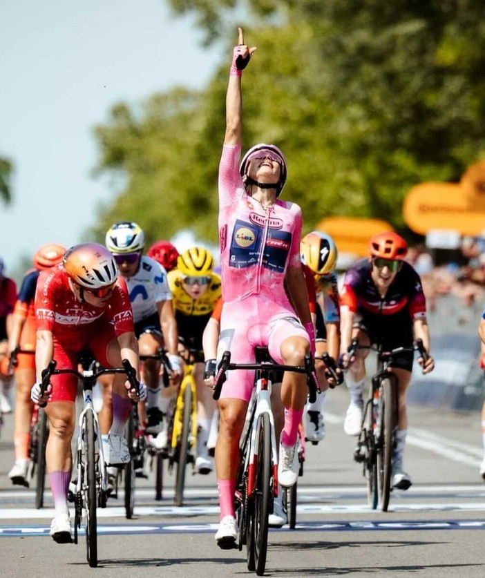 Elisa Balsamo resta in Maglia Rosa Elisa Balsamo resta in Maglia Rosa