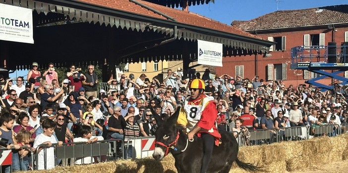 Alba, Palio degli Asini: un evento per tutti, parole d'ordine accessibilità e inclusione Alba, Palio degli Asini: un evento per tutti, parole d'ordine accessibilità e inclusione