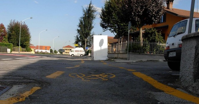 Pista ciclabile in frazione Beguda a Borgo San Dalmazzo Pista ciclabile in frazione Beguda a Borgo San Dalmazzo