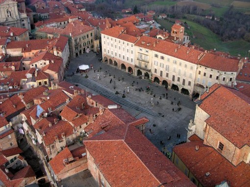 Mondovì Piazza 'blindata' per i funerali di Stato di Raffaele Costa