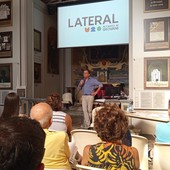Martino Grindatto parla alla platea durante la conferenza stampa di presentazione