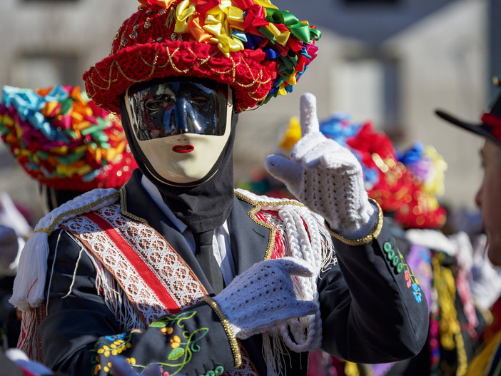 Sampeyre, a Lu Cunvent arrivano i suonatori del Carnevale di Ponte Caffaro