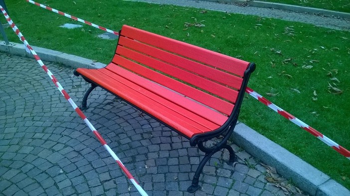 Panchina rossa a Cuneo Panchina rossa a Cuneo