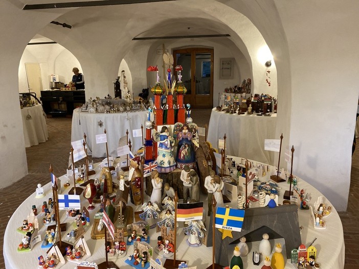 Nel suggestivo Monastero di San Biagio Mondovì torna "Presepi dal mondo" Nel suggestivo Monastero di San Biagio Mondovì torna "Presepi dal mondo"