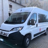 Un nuovo pulmino per gli ospiti del Centro Diurno e Residenziale “La Vignola” di Mondovì Un nuovo pulmino per gli ospiti del Centro Diurno e Residenziale “La Vignola” di Mondovì