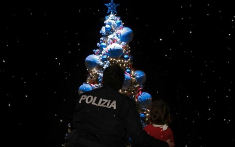 Buon Natale dalla Questura di Cuneo [VIDEO]