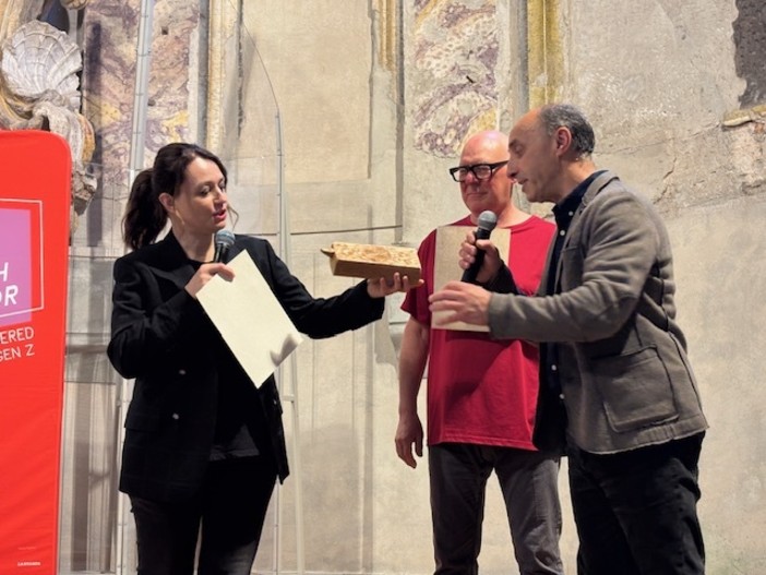 Il premio Arneodo a Carmen Consoli; a Giovanni Bernard di Bellino il riconoscimento per la sezione provenzale Il premio Arneodo a Carmen Consoli; a Giovanni Bernard di Bellino il riconoscimento per la sezione provenzale