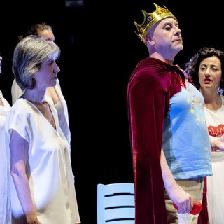 Elisa Dani con gli allievi della Palestra di Teatro presentano lo spettacolo teatrale &quot;Quale tempesta ti ha portato qui?&quot;