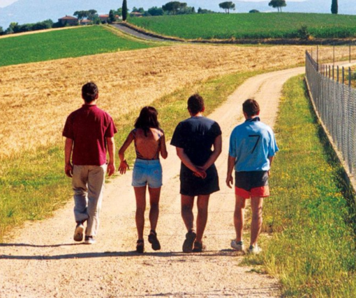 Emmaus: 30 anni di cooperazione sociale al servizio della comunità Emmaus: 30 anni di cooperazione sociale al servizio della comunità