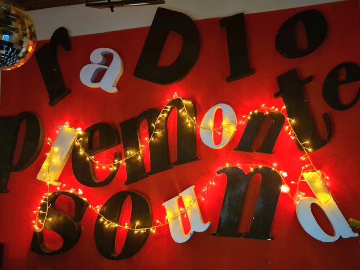 Fiera del Marrone, Radio Piemonte Sound lancia il “Karaoke Cuneo Contest”: aperte le iscrizioni Fiera del Marrone, Radio Piemonte Sound lancia il “Karaoke Cuneo Contest”: aperte le iscrizioni