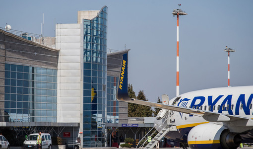 Carburanti, si ridimensiona l’allarme negli aeroporti: Levaldigi resta tranquillo