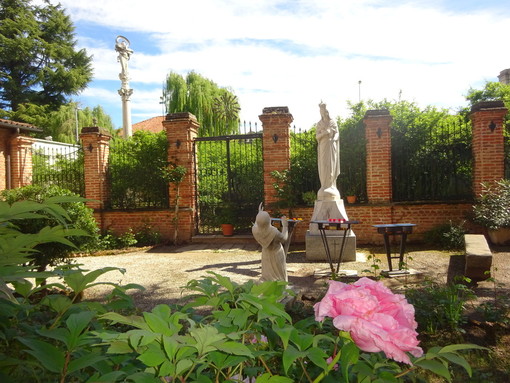 Il Giardino di Maria, presso il Santuario della Madonna dei fiori, a Bra