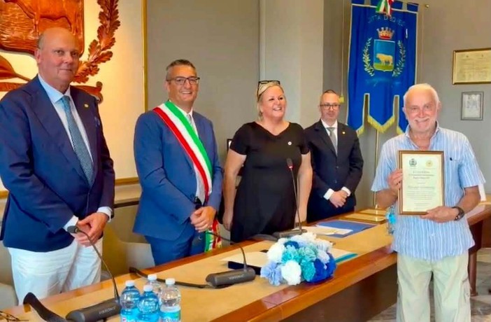 A Boves la 446ª Giornata Azzurra: premiati cinque cittadini meritevoli A Boves la 446ª Giornata Azzurra: premiati cinque cittadini meritevoli