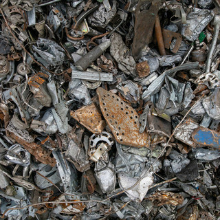 Spariscono le lampadine, aumentano i pannelli fotovoltaici: la società che cambia si riflette anche nella raccolta rifiuti Spariscono le lampadine, aumentano i pannelli fotovoltaici: la società che cambia si riflette anche nella raccolta rifiuti