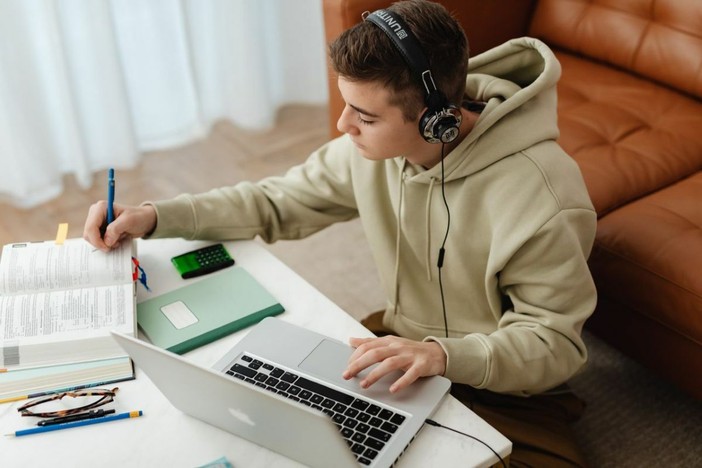Bocciature e dispersione: cosa succede quando il percorso scolastico si interrompe Bocciature e dispersione: cosa succede quando il percorso scolastico si interrompe