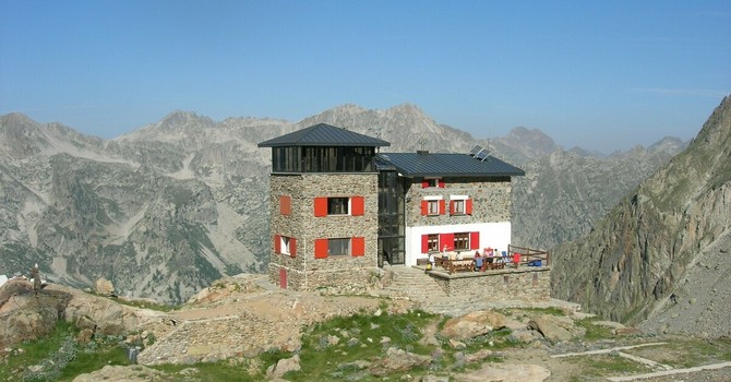 Il rifugio Remondino Il rifugio Remondino