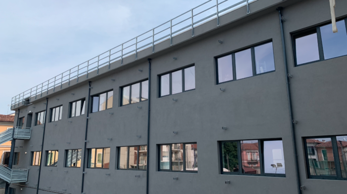 Oasi Giovani a Savigliano, concluso il cantiere della palestra di via Malines: smontati i ponteggi Oasi Giovani a Savigliano, concluso il cantiere della palestra di via Malines: smontati i ponteggi