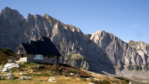 Rifugio Garelli, foto di P. Bolla Rifugio Garelli, foto di P. Bolla