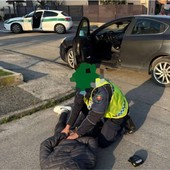 Savigliano, si dà alla fuga per sottrarsi ai controlli: 28enne denunciato per resistenza a pubblico ufficiale Savigliano, si dà alla fuga per sottrarsi ai controlli: 28enne denunciato per resistenza a pubblico ufficiale