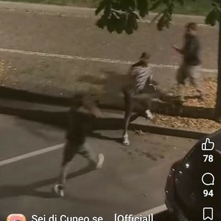 Un nuovo video per un nuovo episodio di violenza a Cuneo: rissa in corso Dante