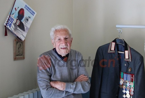 In Italia crescono gli ultracentenari: 8 su 10 sono donne, ma in Granda il più longevo è Renato Quaglia In Italia crescono gli ultracentenari: 8 su 10 sono donne, ma in Granda il più longevo è Renato Quaglia